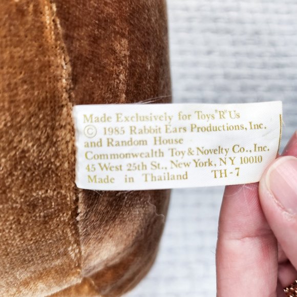 Vintage 1985 Velveteen Rabbit Plush Bunny Toys R Us Red Velvet Dress Easter - Picture 5 of 5